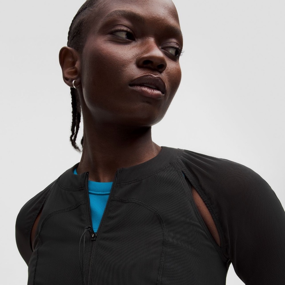 Lululemon x SLNSH Collection
Mesh Cutout Long-Sleeve Dress size 8 - Picture 5 of 6